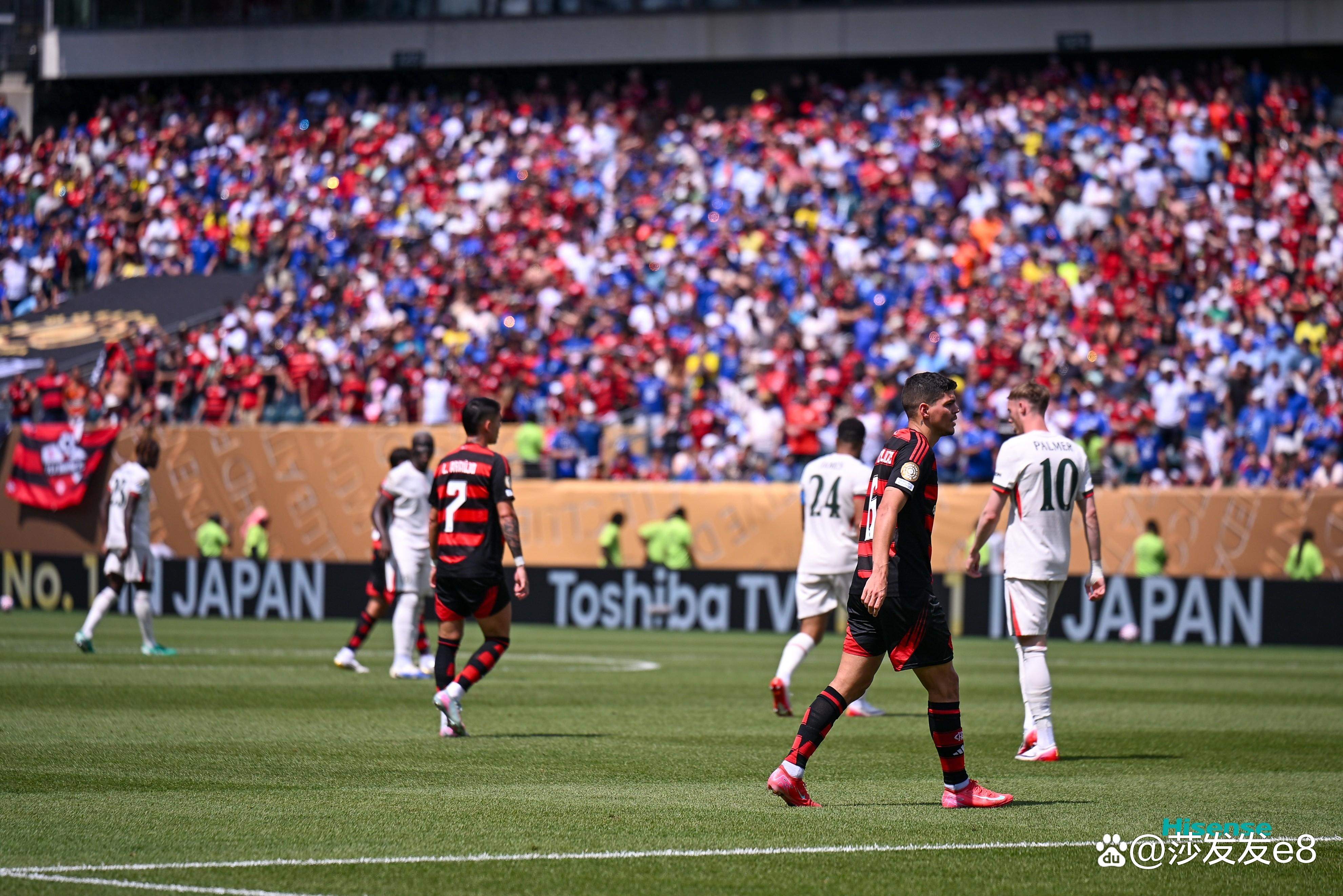 开云体育app-包含出色防守引爆全场！，西亚卡姆意外战胜切尔西赛场气氛高涨的词条