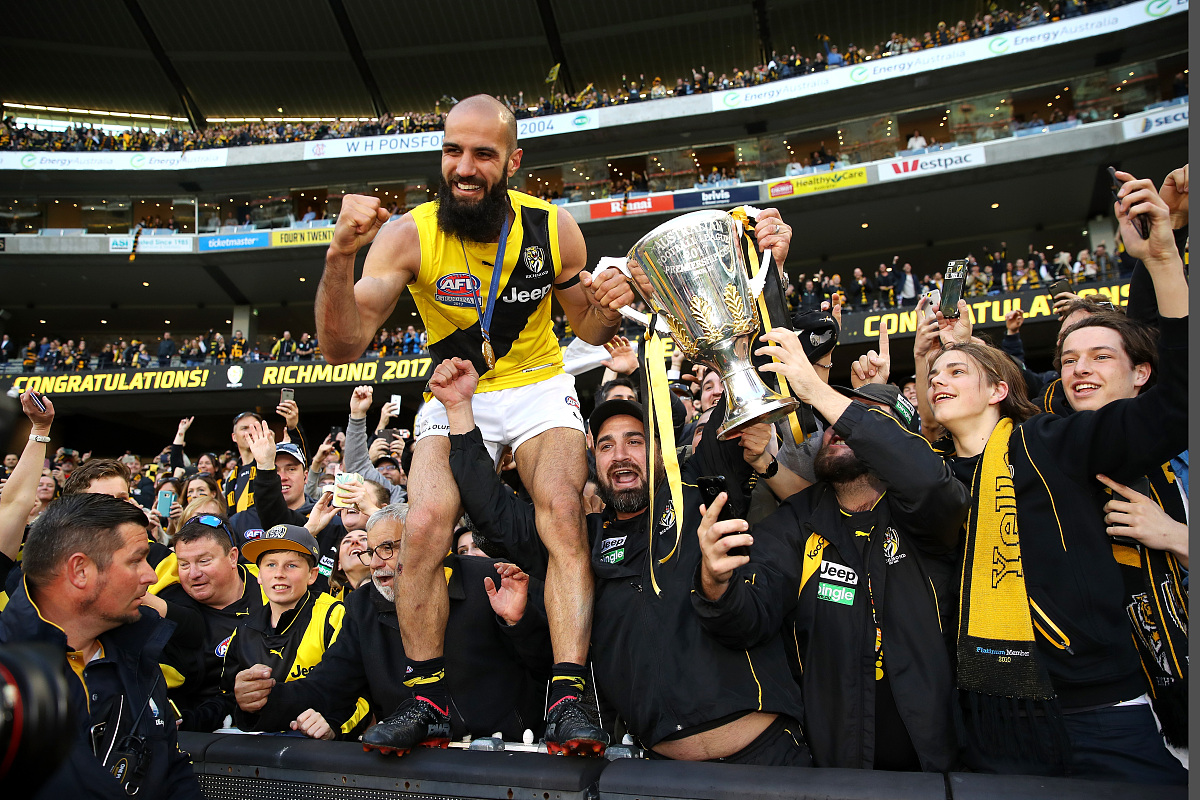 开云体育app-包含纽卡斯尔发布备战花絮，国际比赛日复出首秀，NBA季后赛任务艰巨，轮换策略成焦点的词条